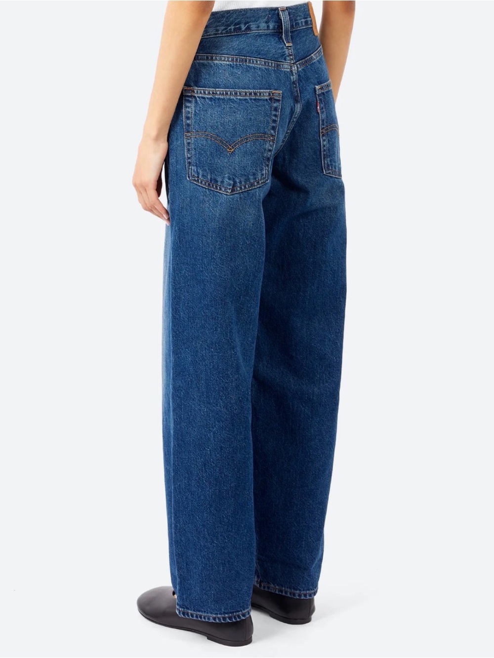 Levi's Baggy Dad Women's Jeans in She’s Nice (Dark Wash).